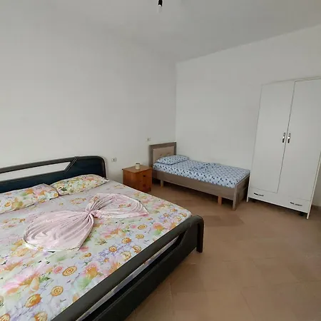 Habitación en casa particular Jungle House Borsh